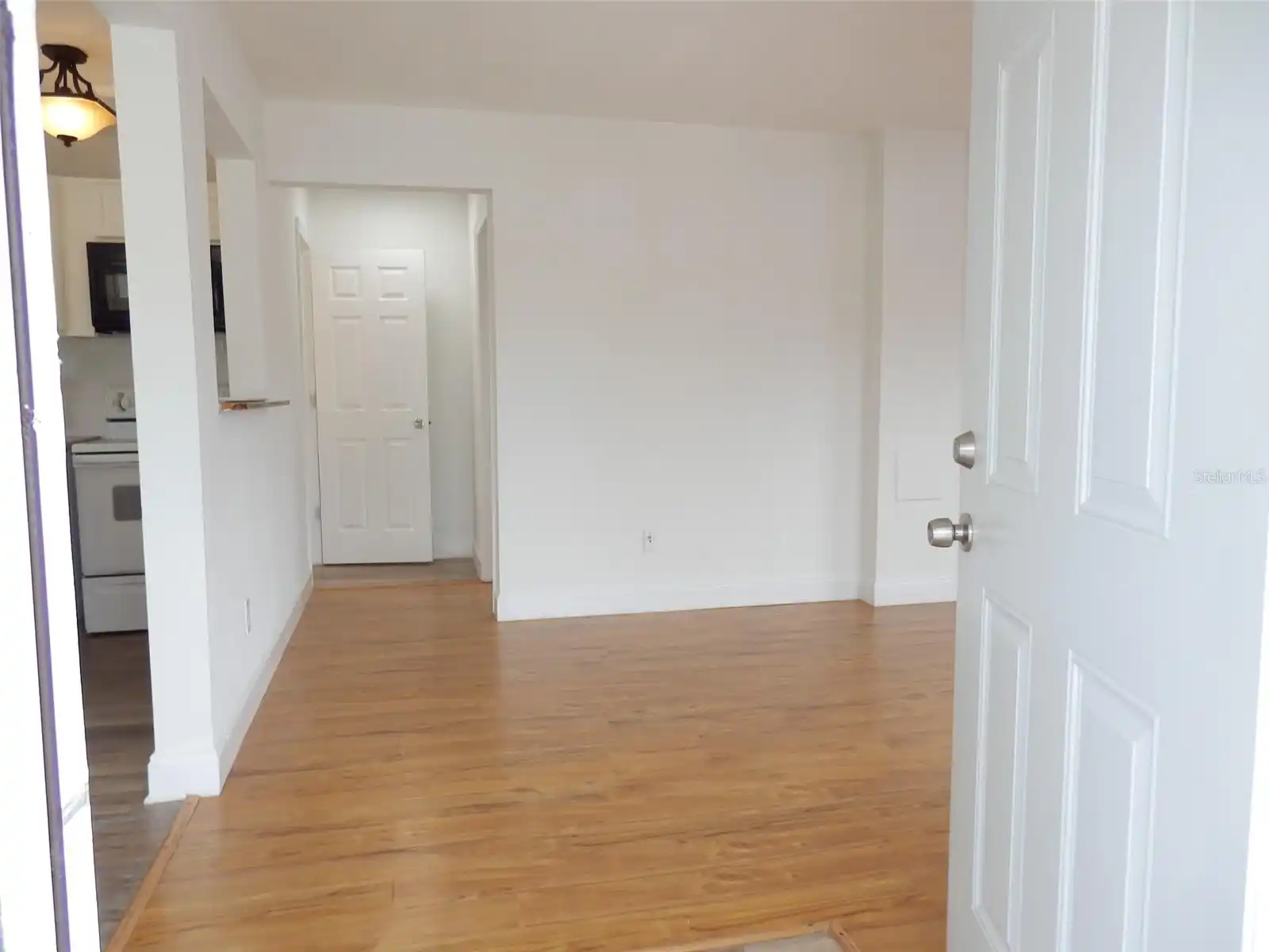 Listing Photo 9