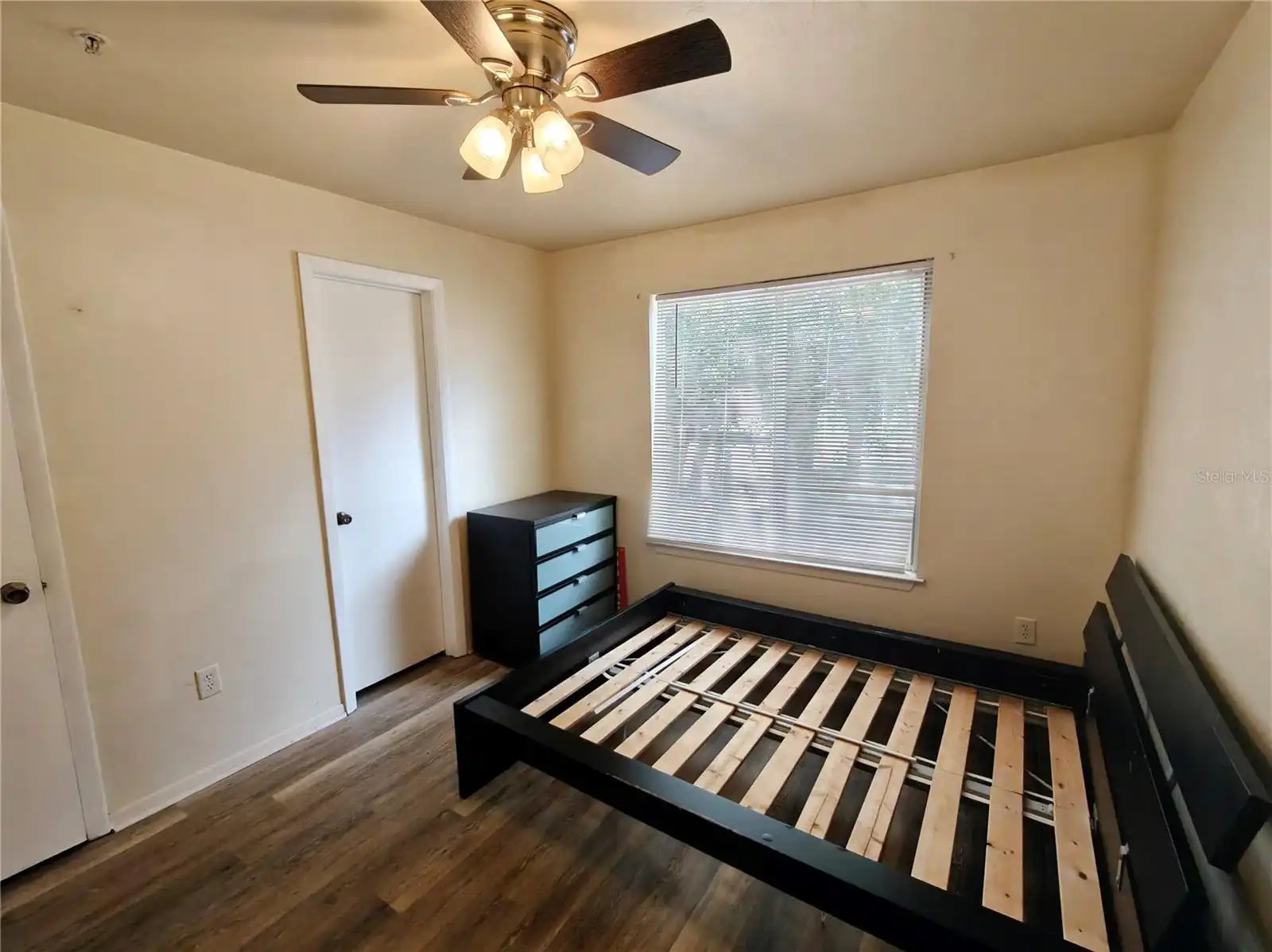 Listing Photo 15