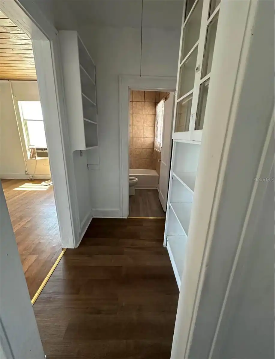 Listing Photo 8