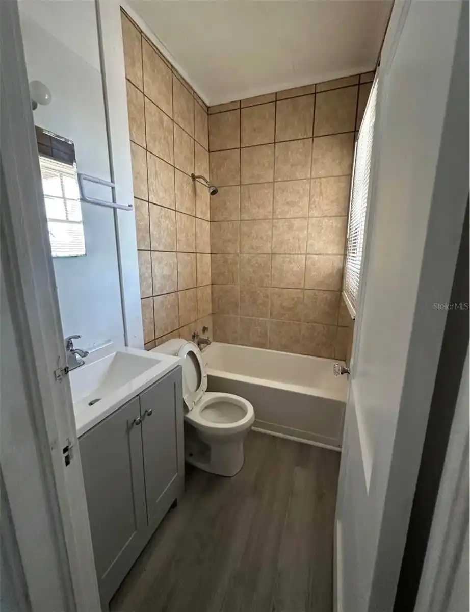 Listing Photo 7