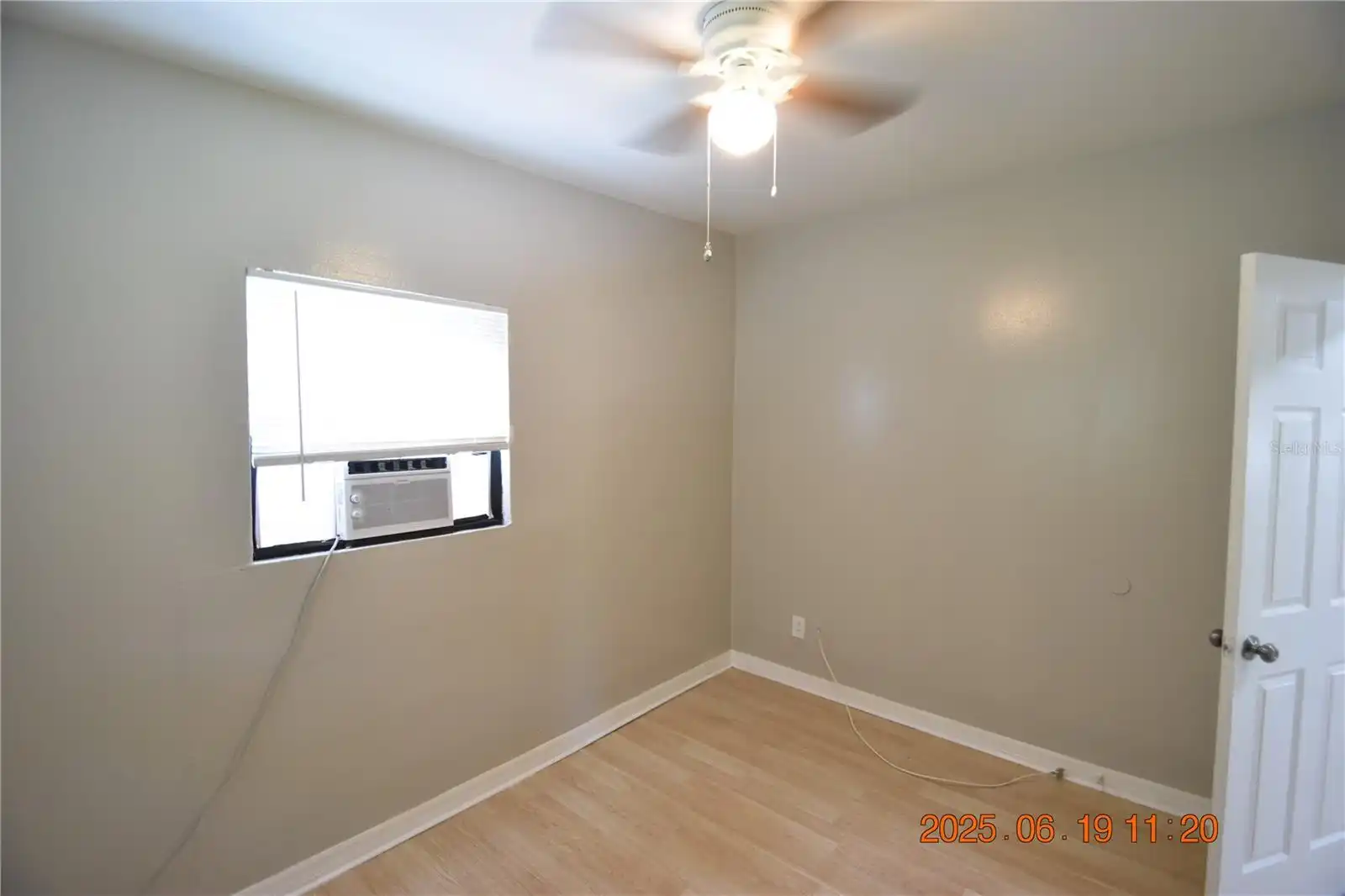 Listing Photo 16