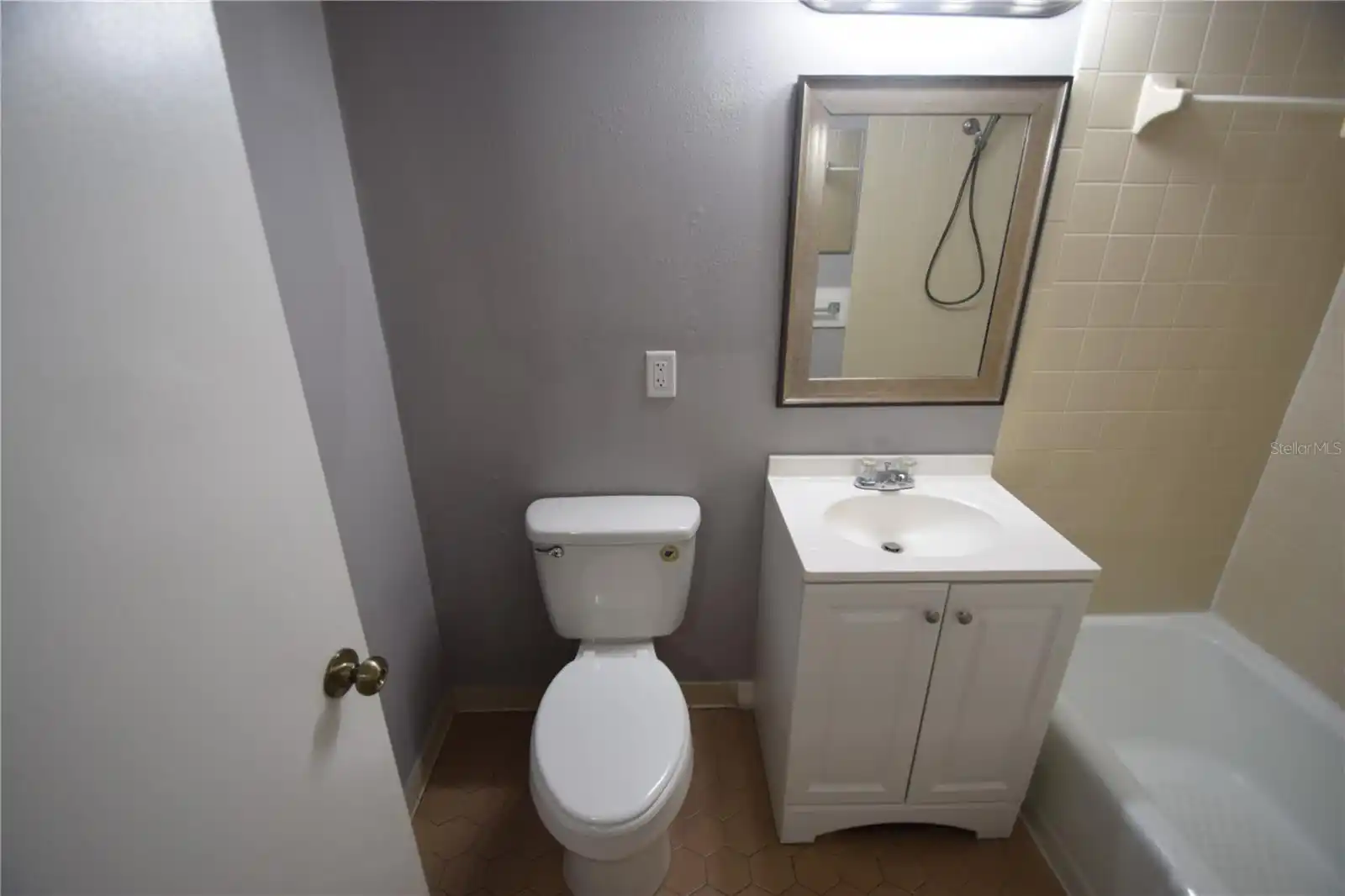 Listing Photo 11