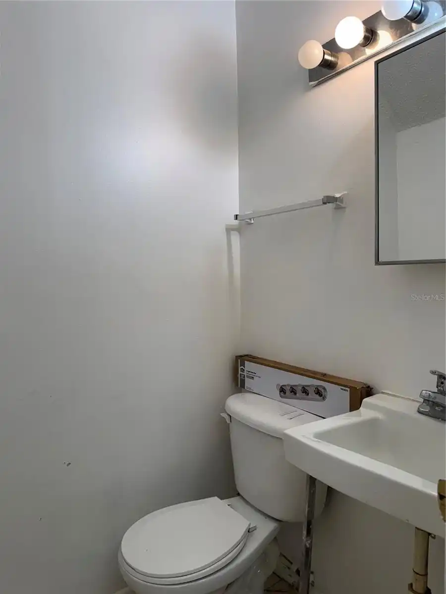 Listing Photo 8