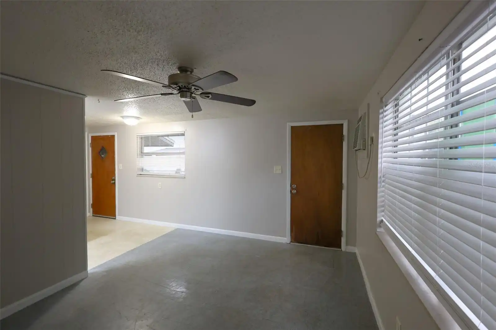 Listing Photo 9