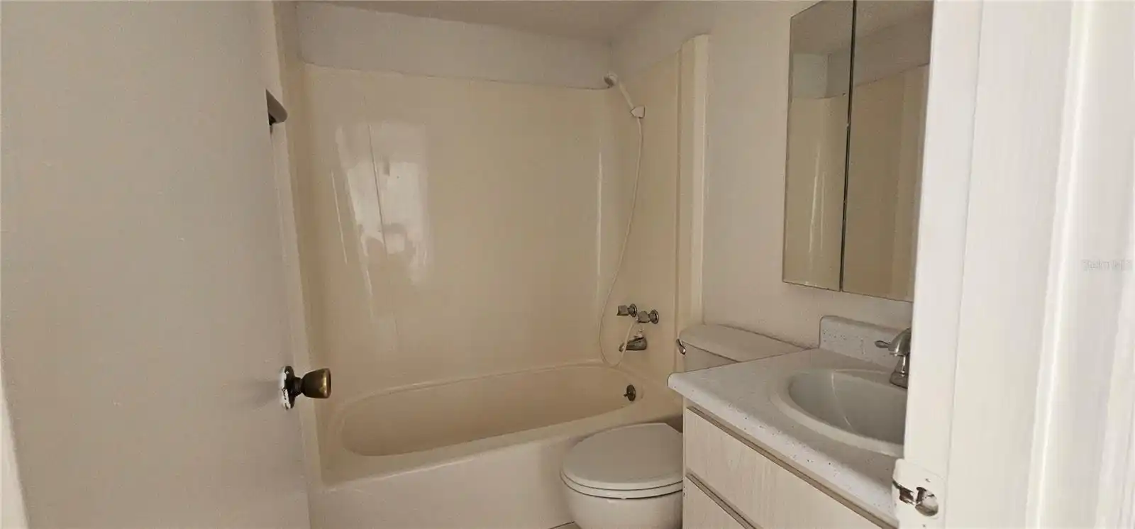 Listing Photo 10