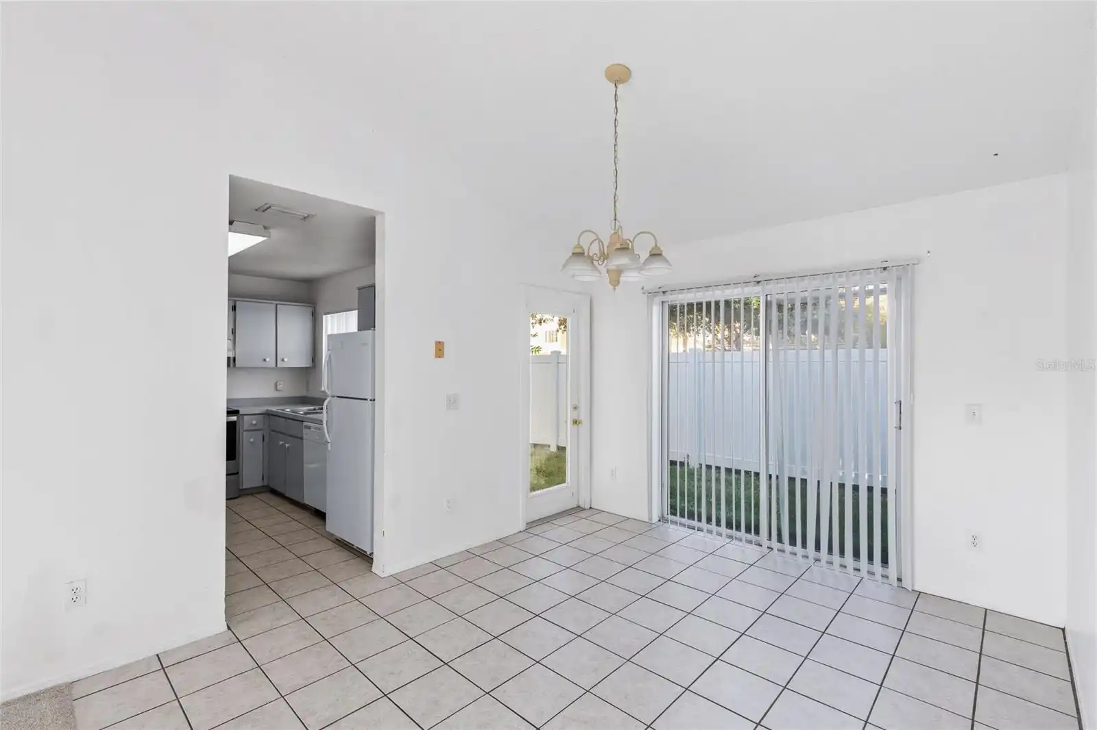Listing Photo 14