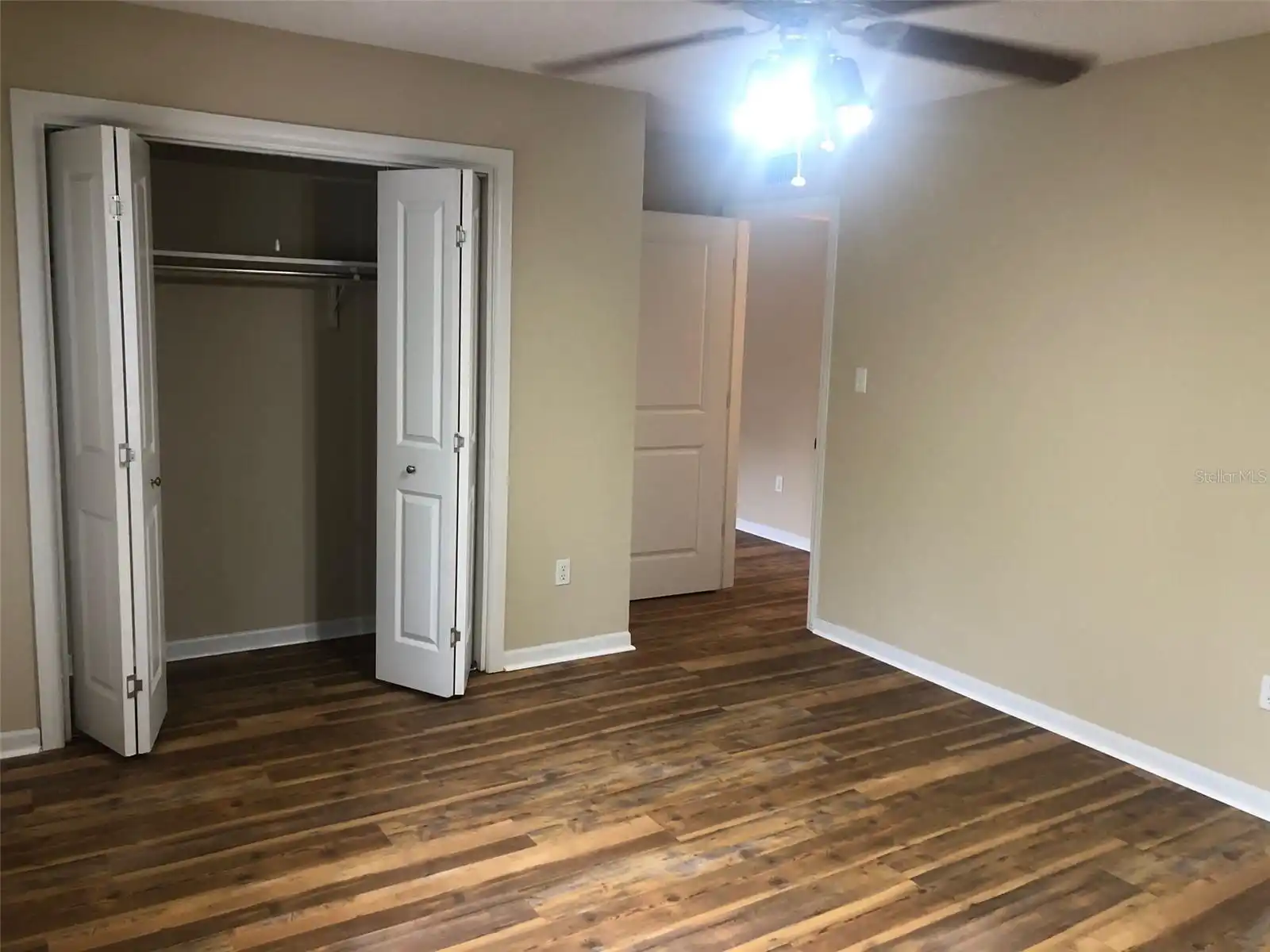 Listing Photo 9