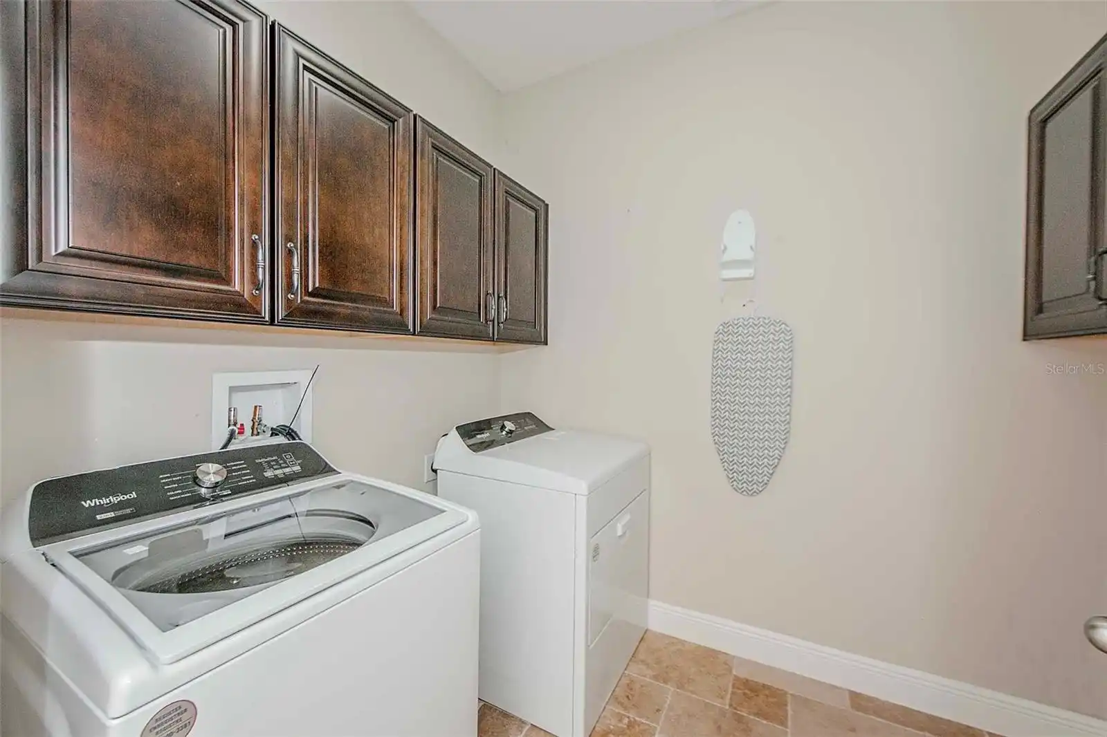 Listing Photo 8