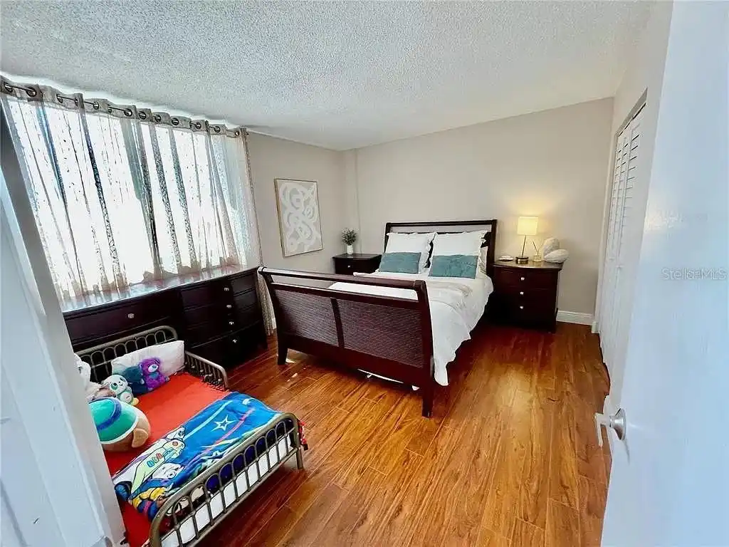 Listing Photo 15
