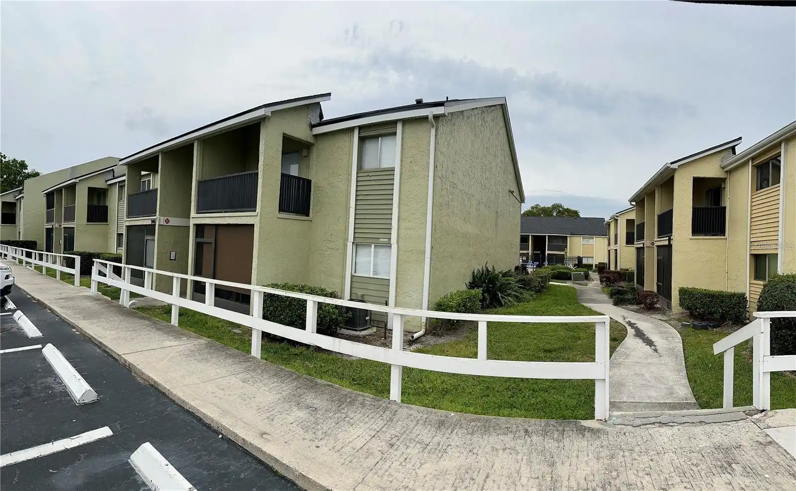 Listing Photo 12