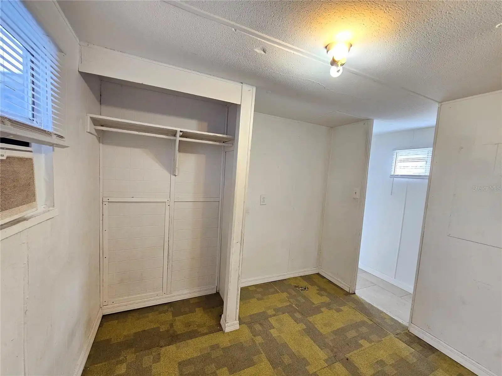 Listing Photo 9