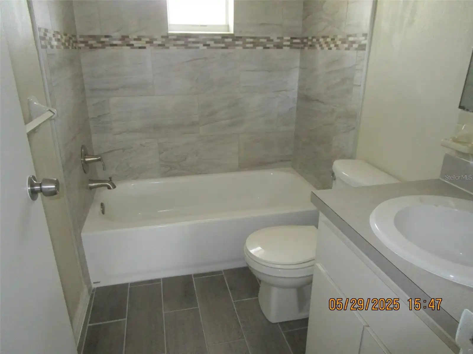 Listing Photo 8