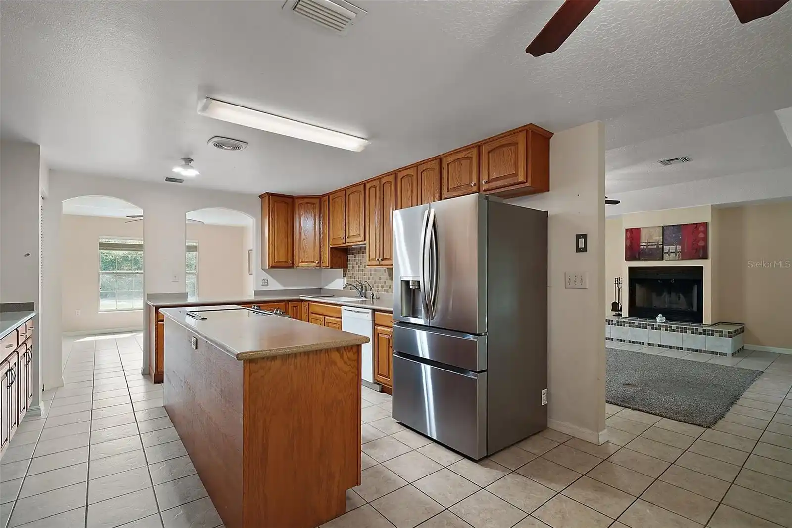 Listing Photo 12