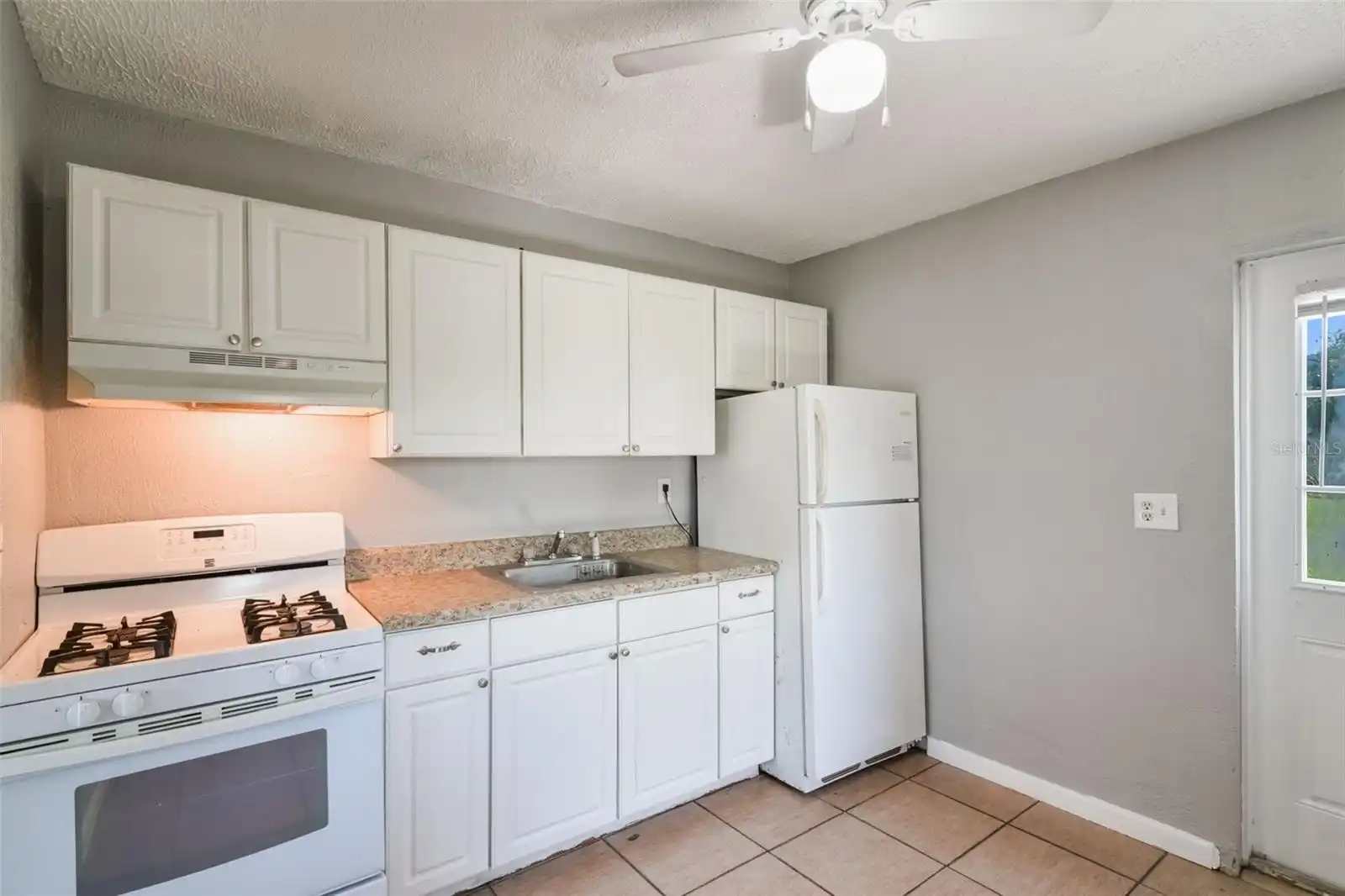 Listing Photo 8