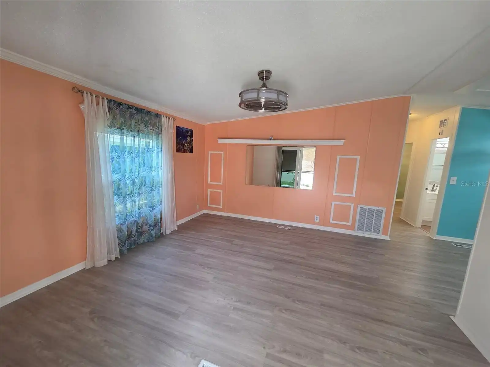 Listing Photo 8