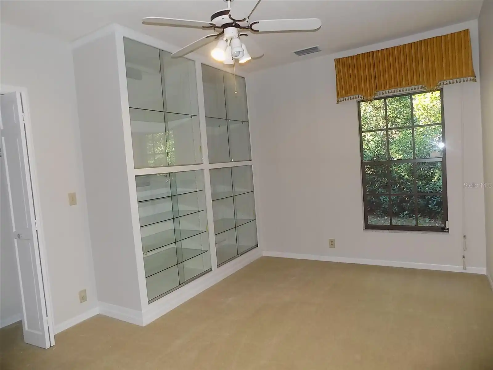 Listing Photo 17