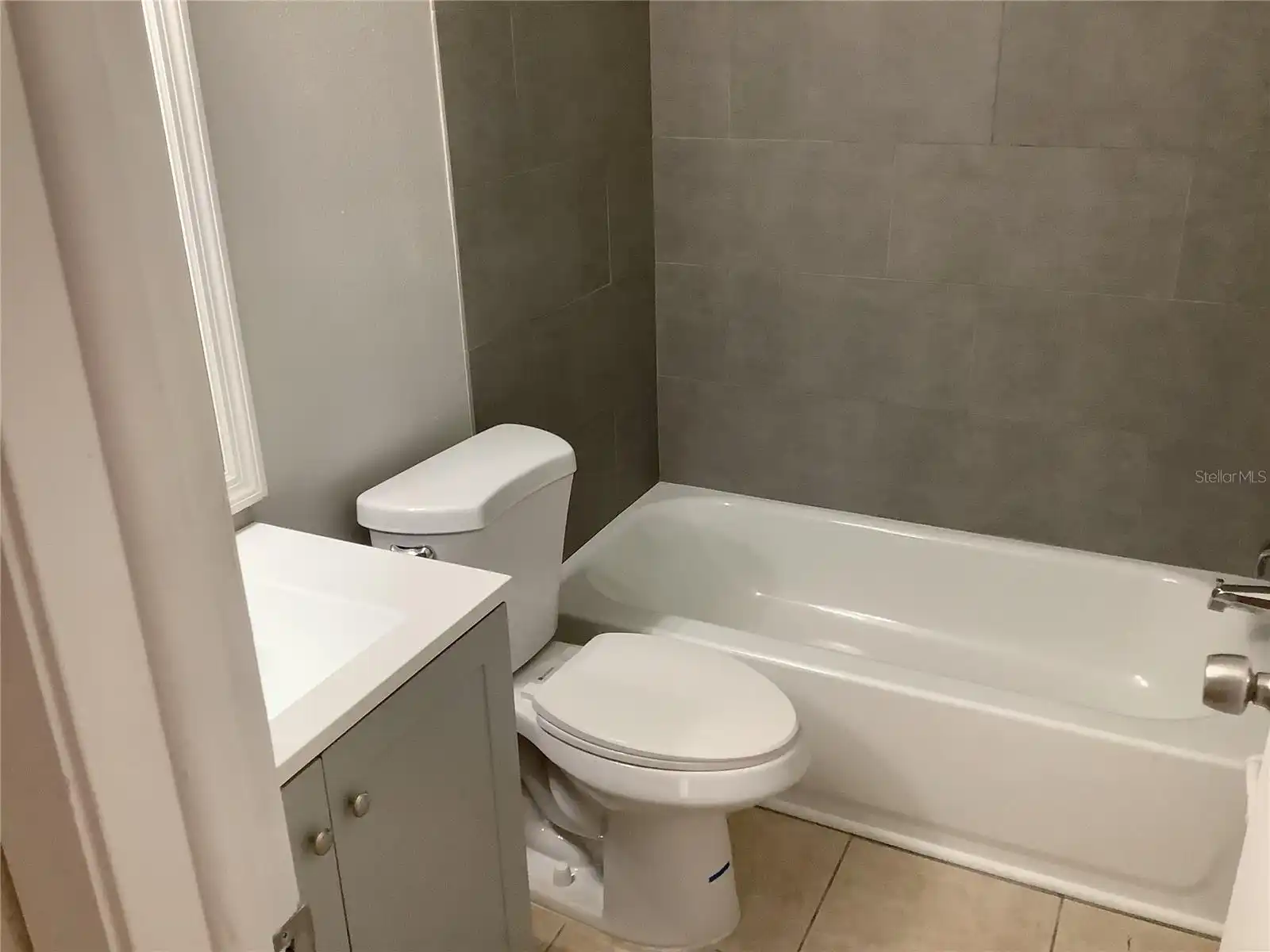 Listing Photo 8