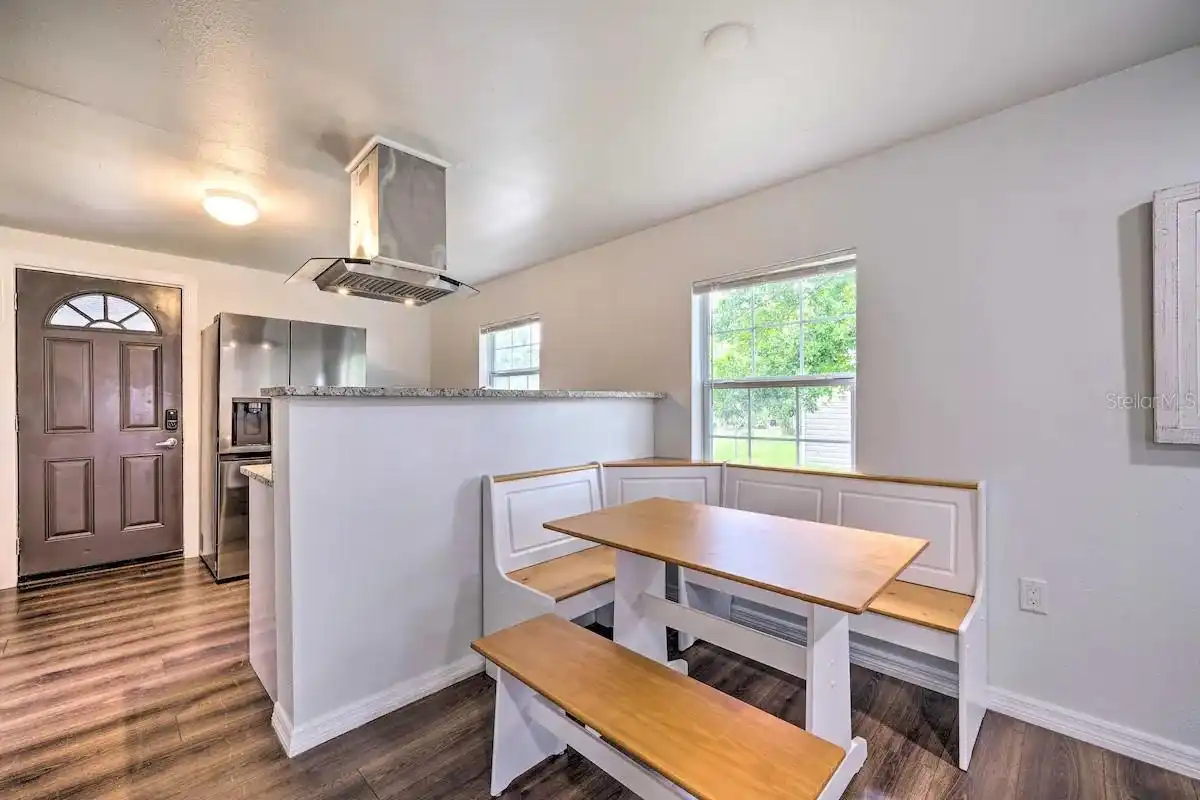 Listing Photo 9