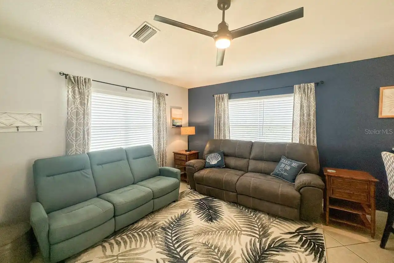Listing Photo 12