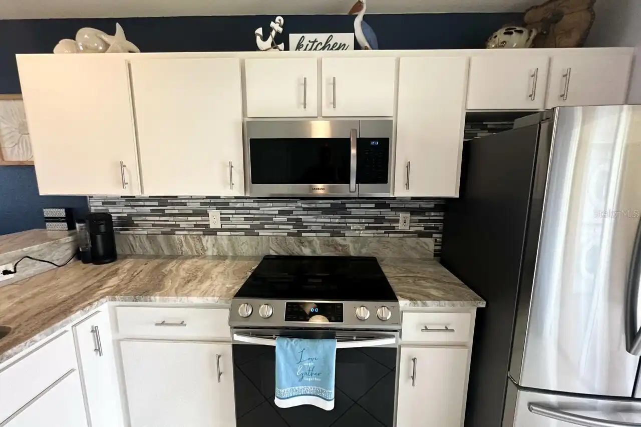 Listing Photo 17