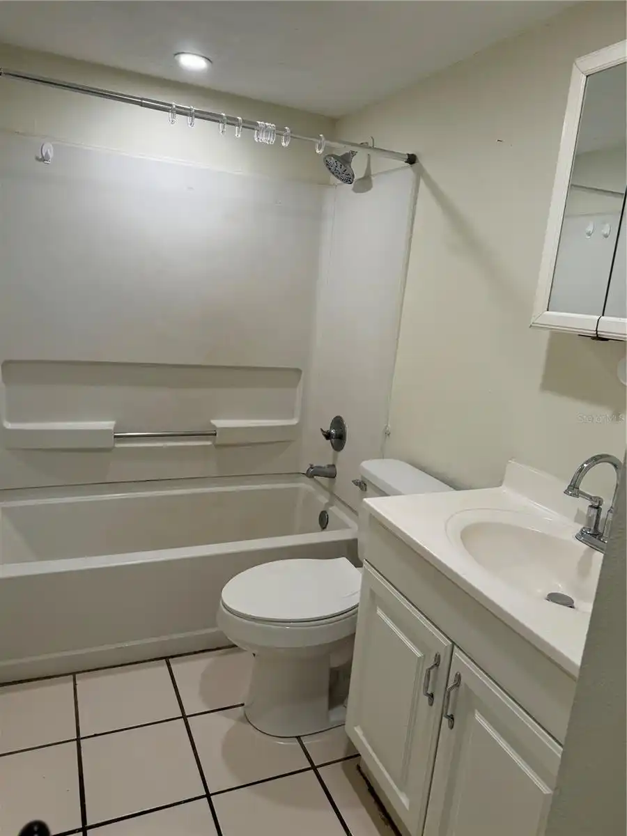 Listing Photo 12