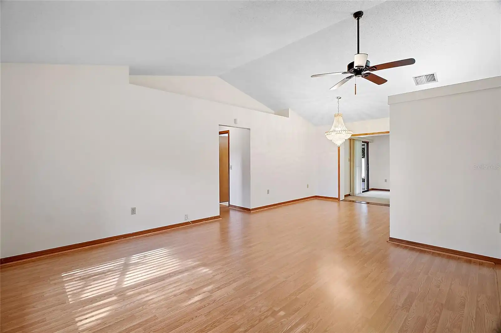 Listing Photo 7