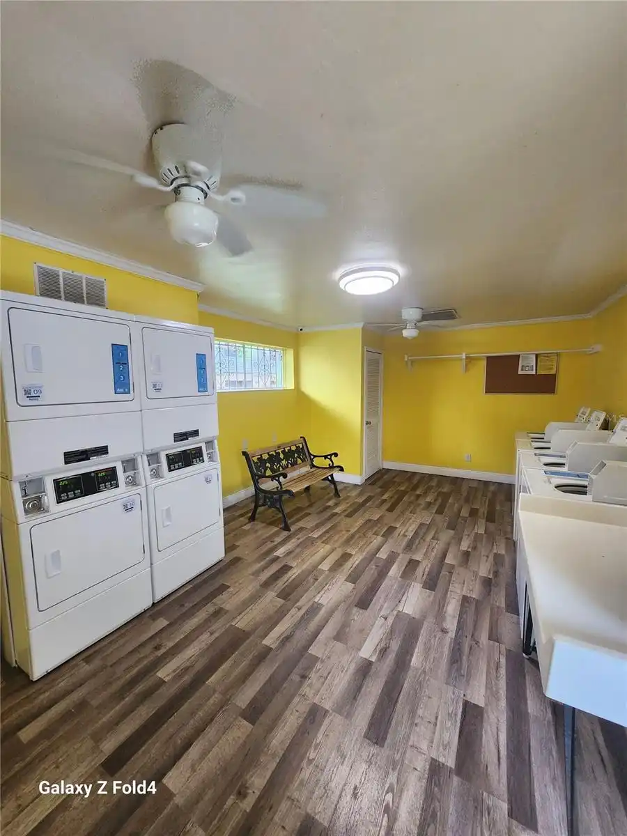 Listing Photo 7