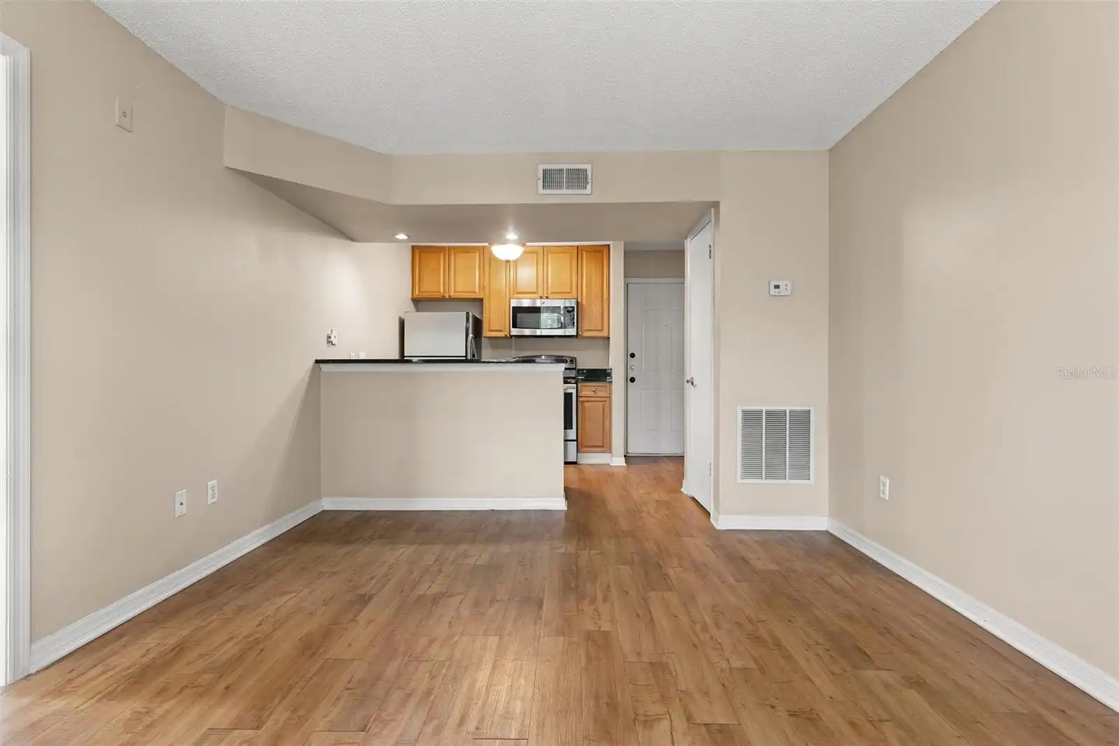 Listing Photo 14