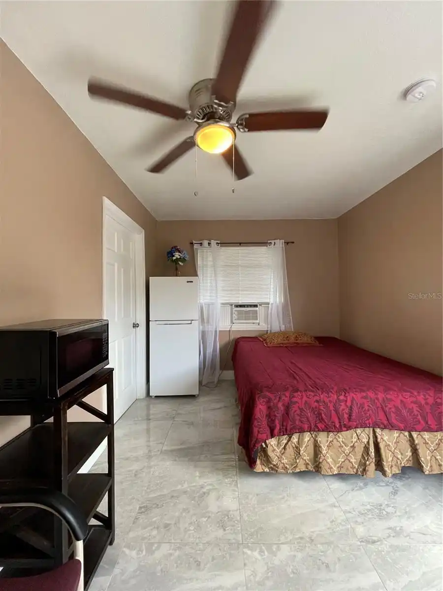 Listing Photo 9