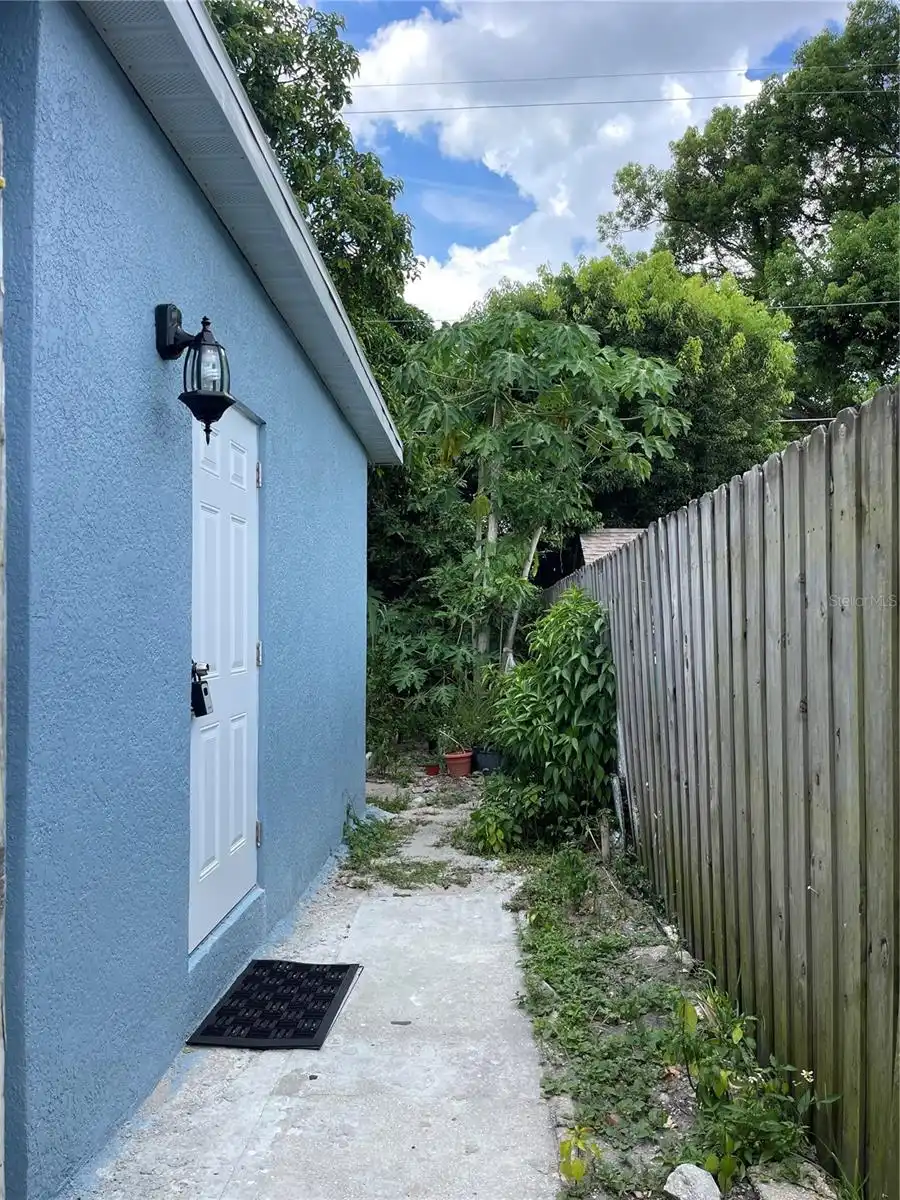 Listing Photo 6