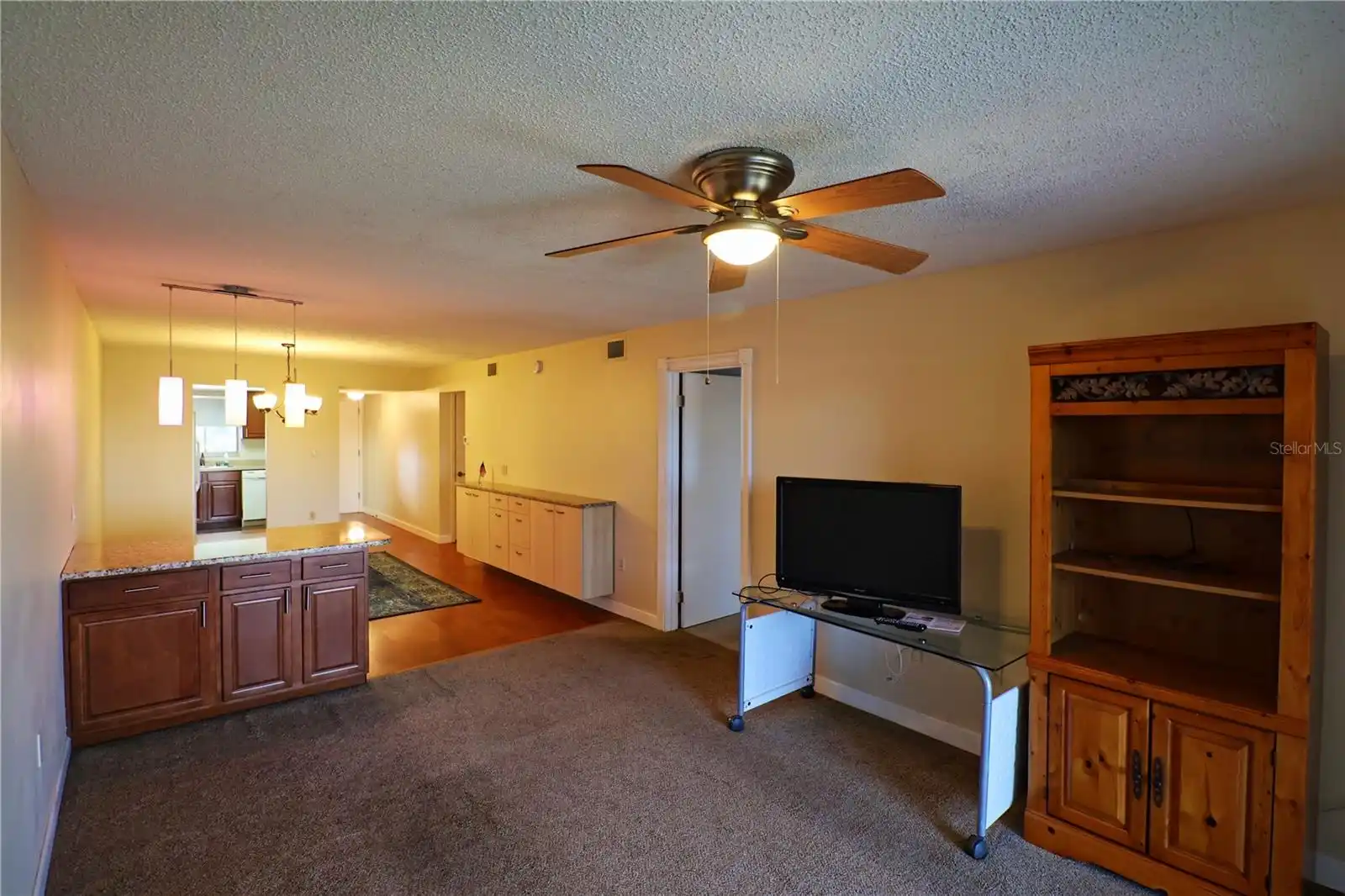 Listing Photo 6