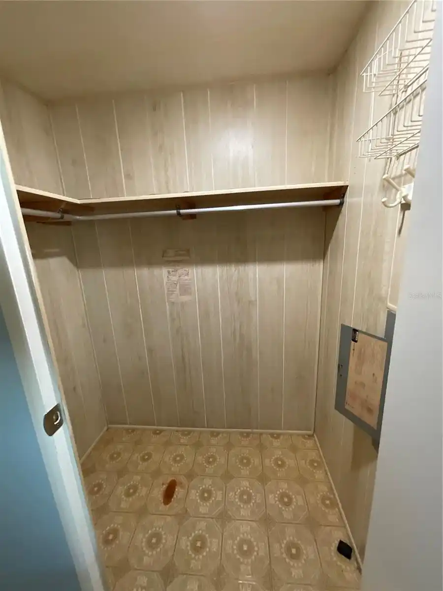 Listing Photo 9
