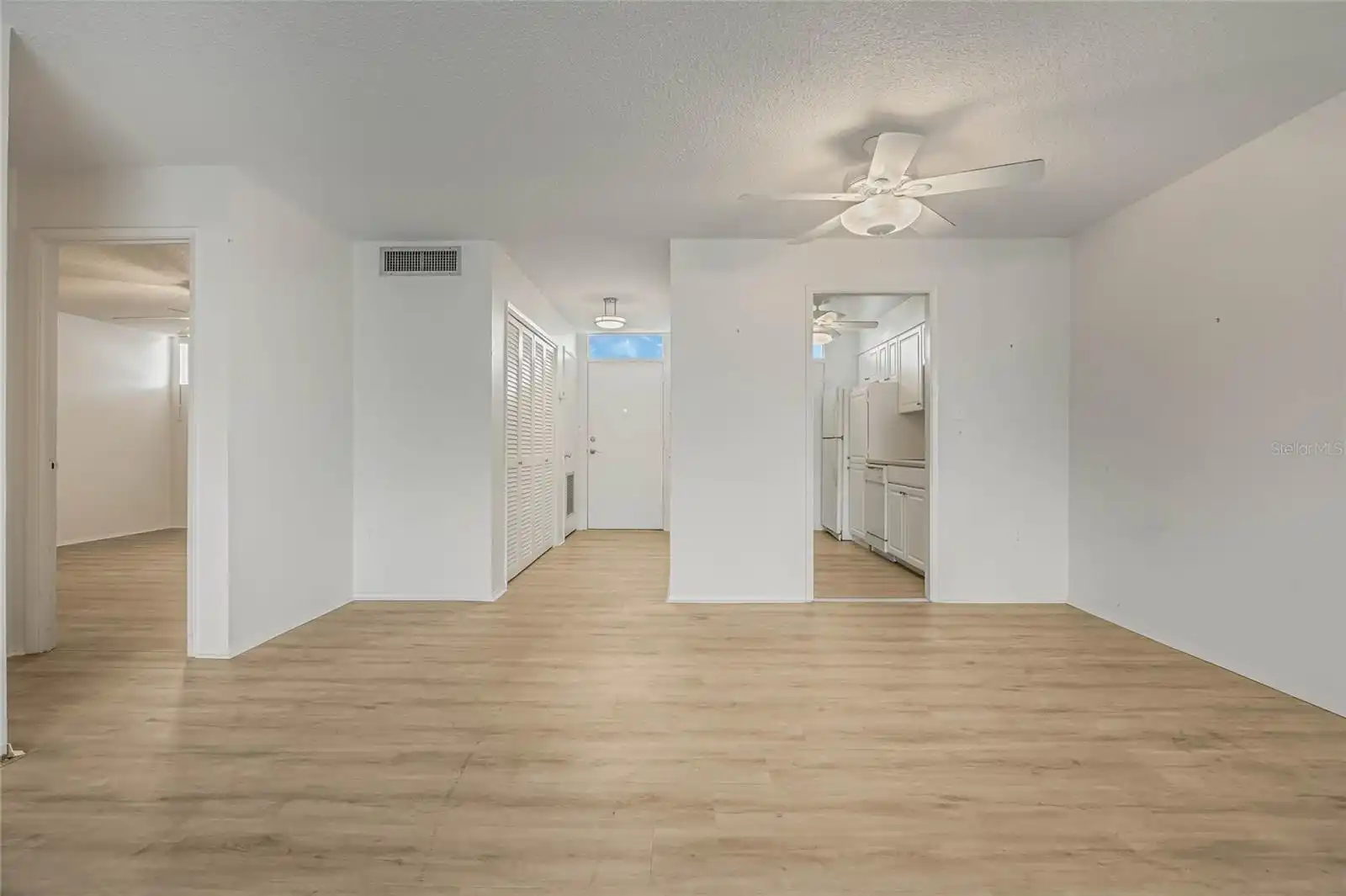 Listing Photo 14