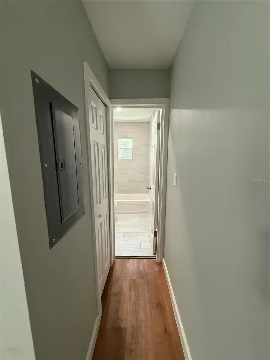 Listing Photo 9