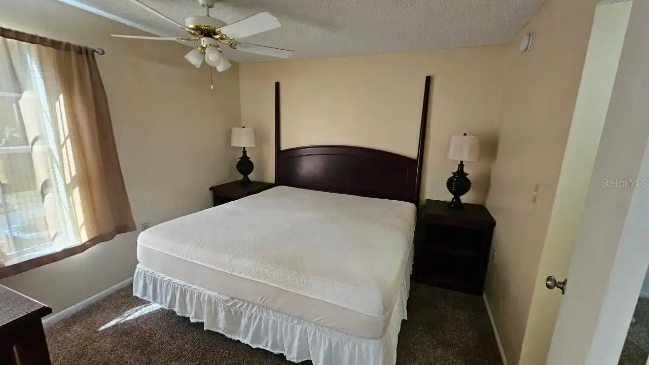 Listing Photo 9