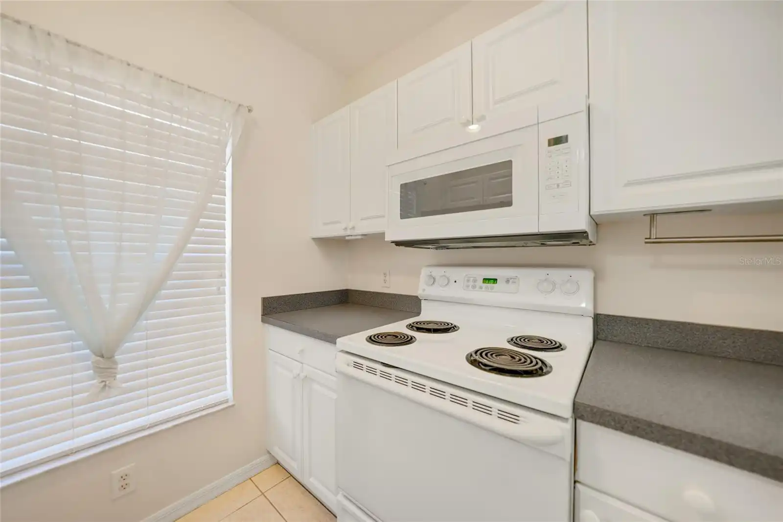 Listing Photo 10