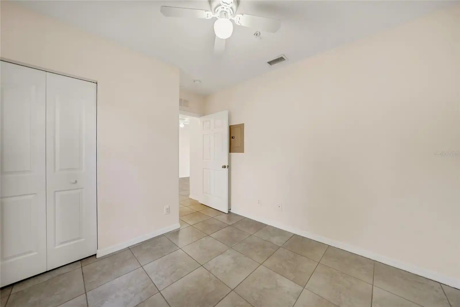 Listing Photo 12