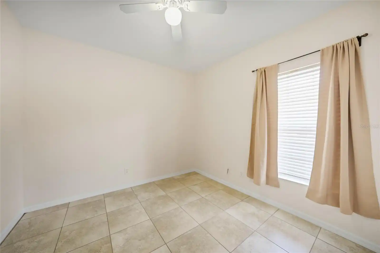 Listing Photo 14