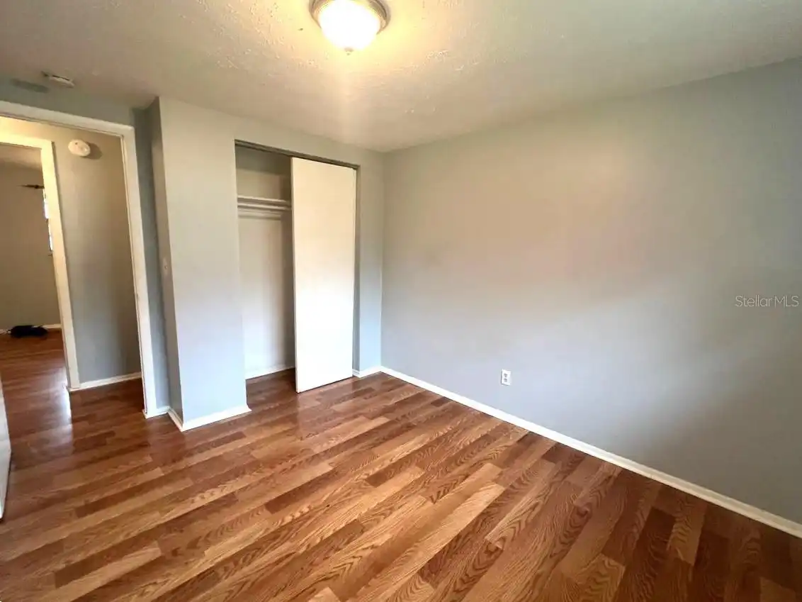 Listing Photo 12