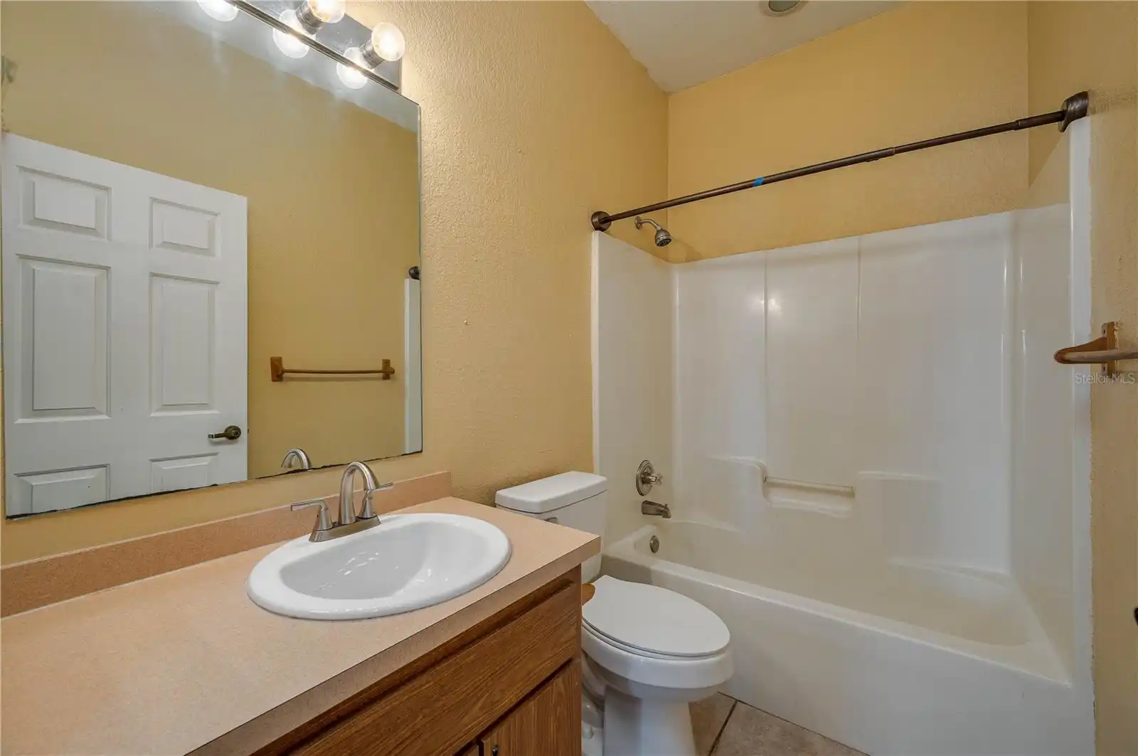 Listing Photo 9
