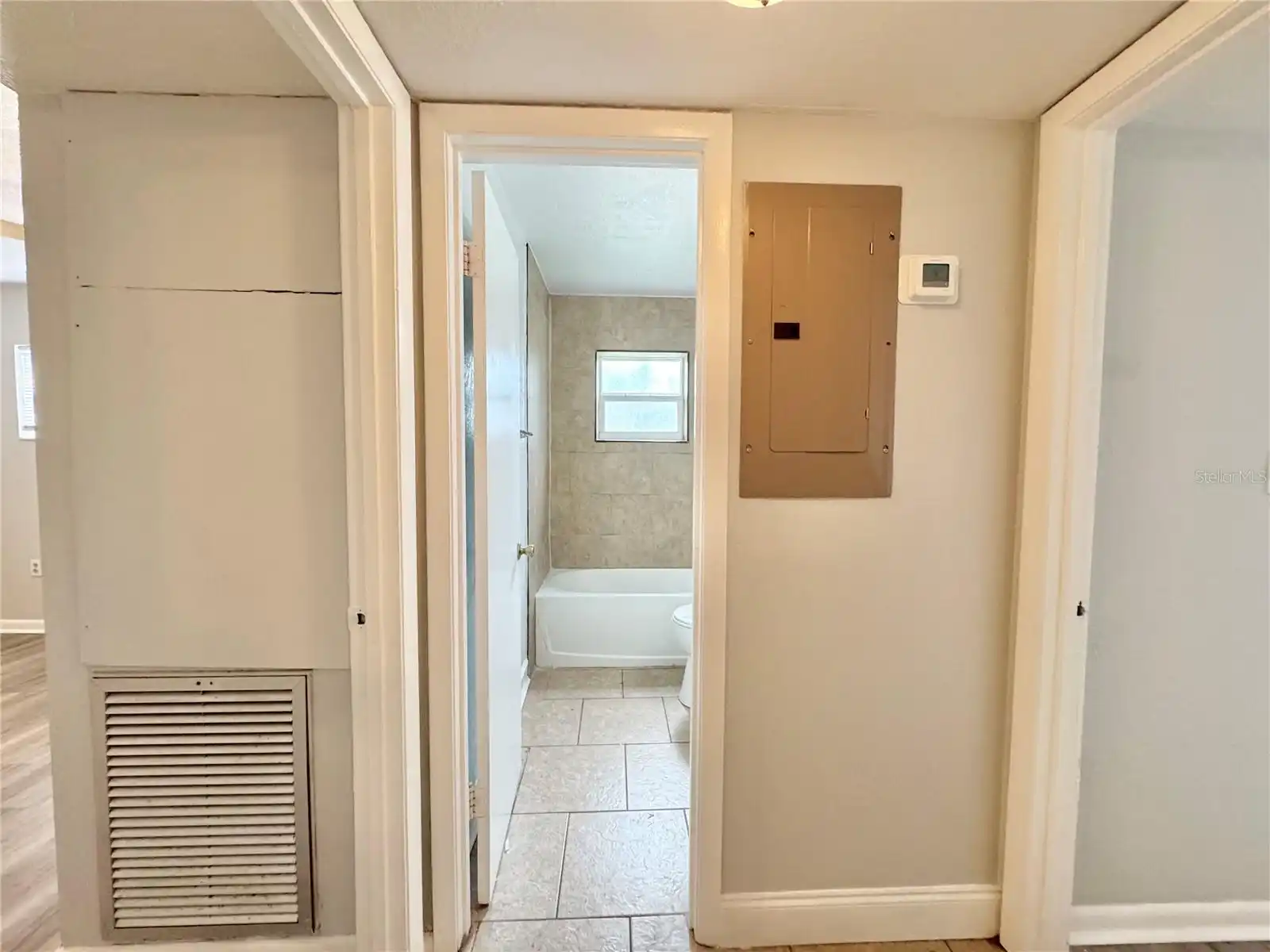 Listing Photo 10