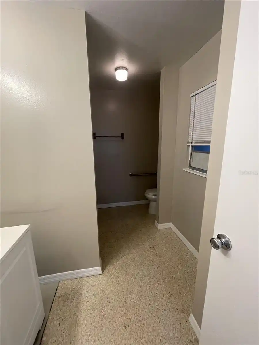 Listing Photo 16