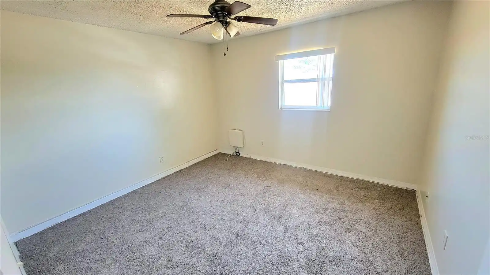 Listing Photo 9