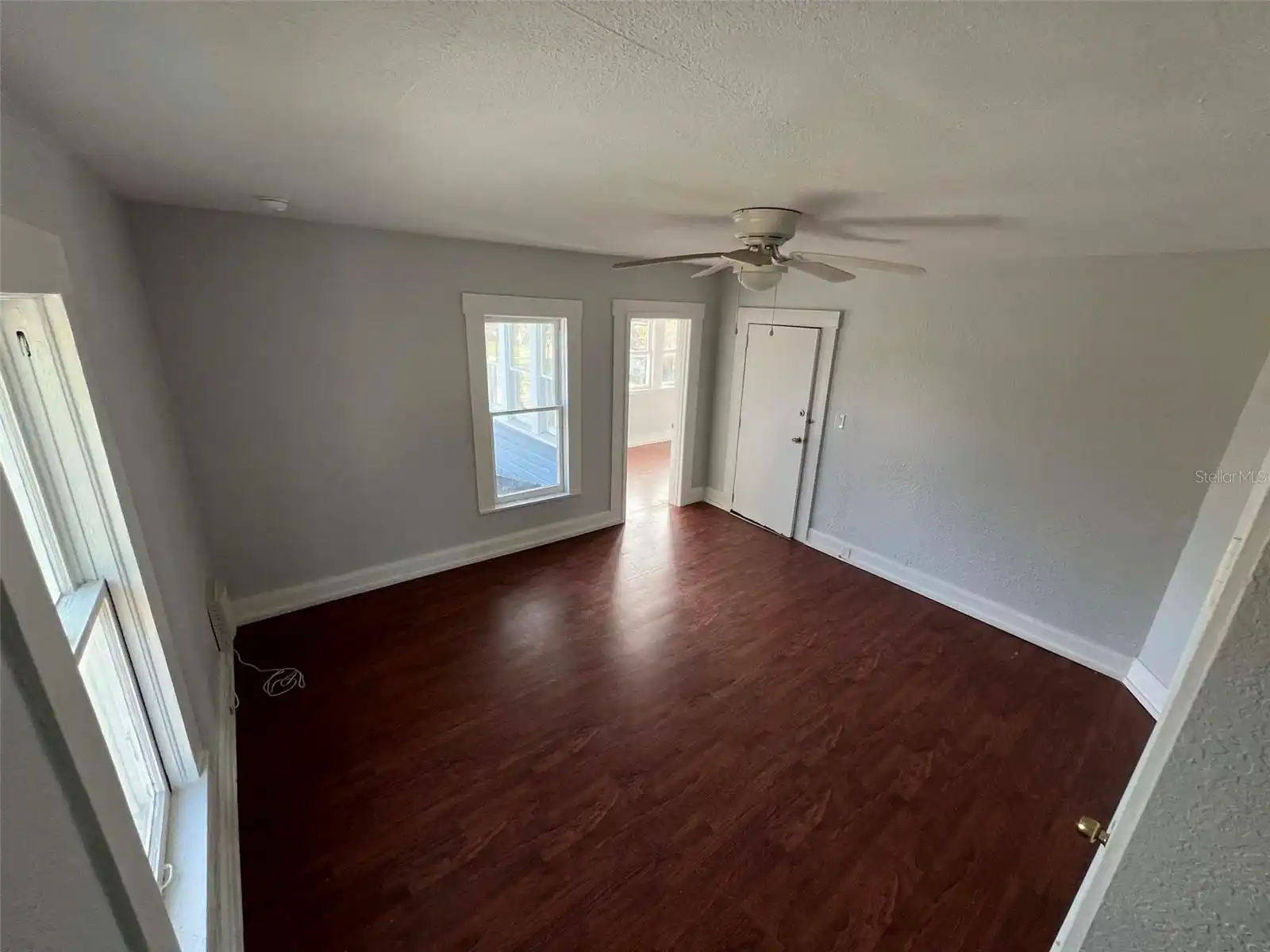 Listing Photo 12