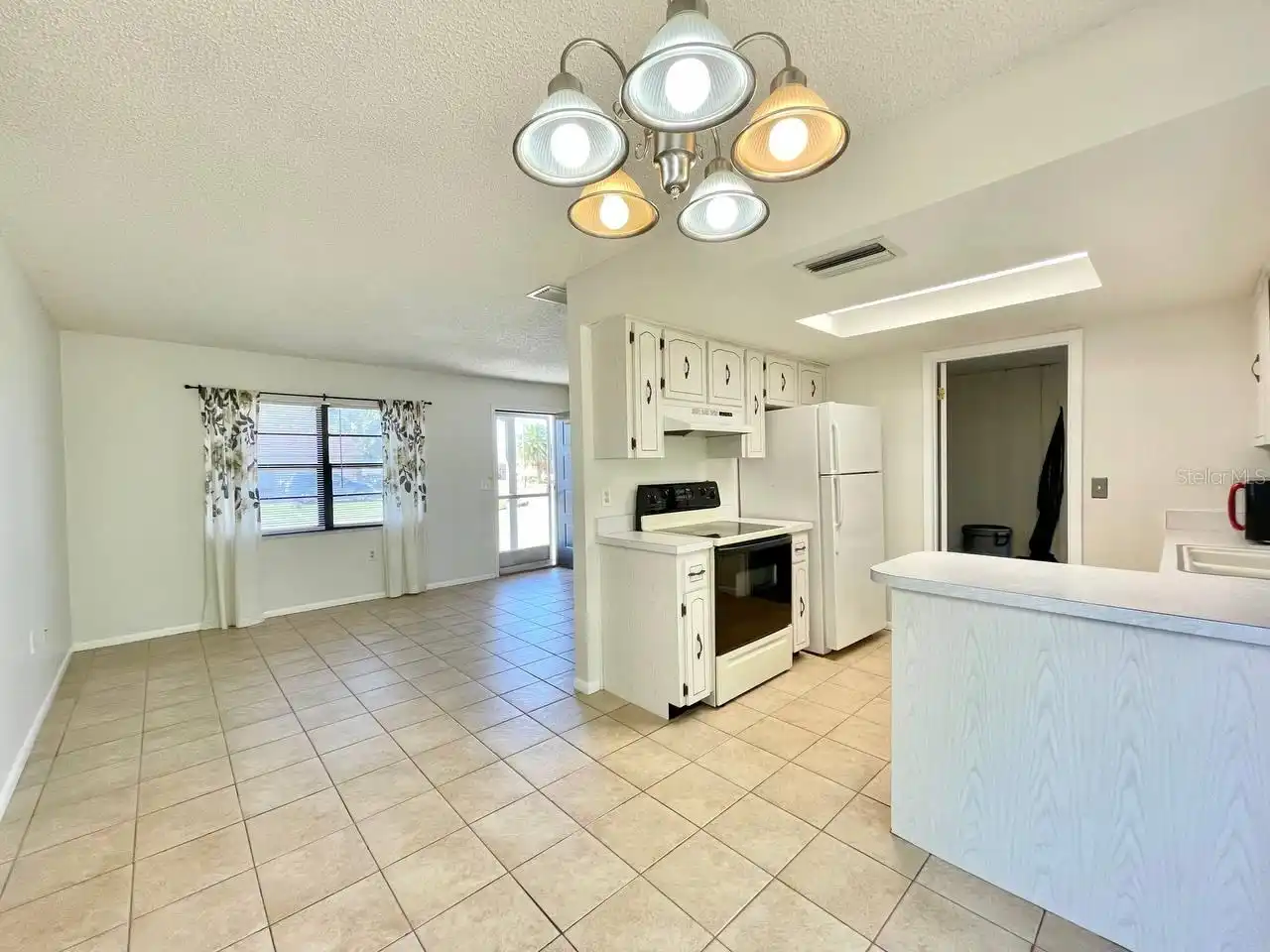 Listing Photo 7