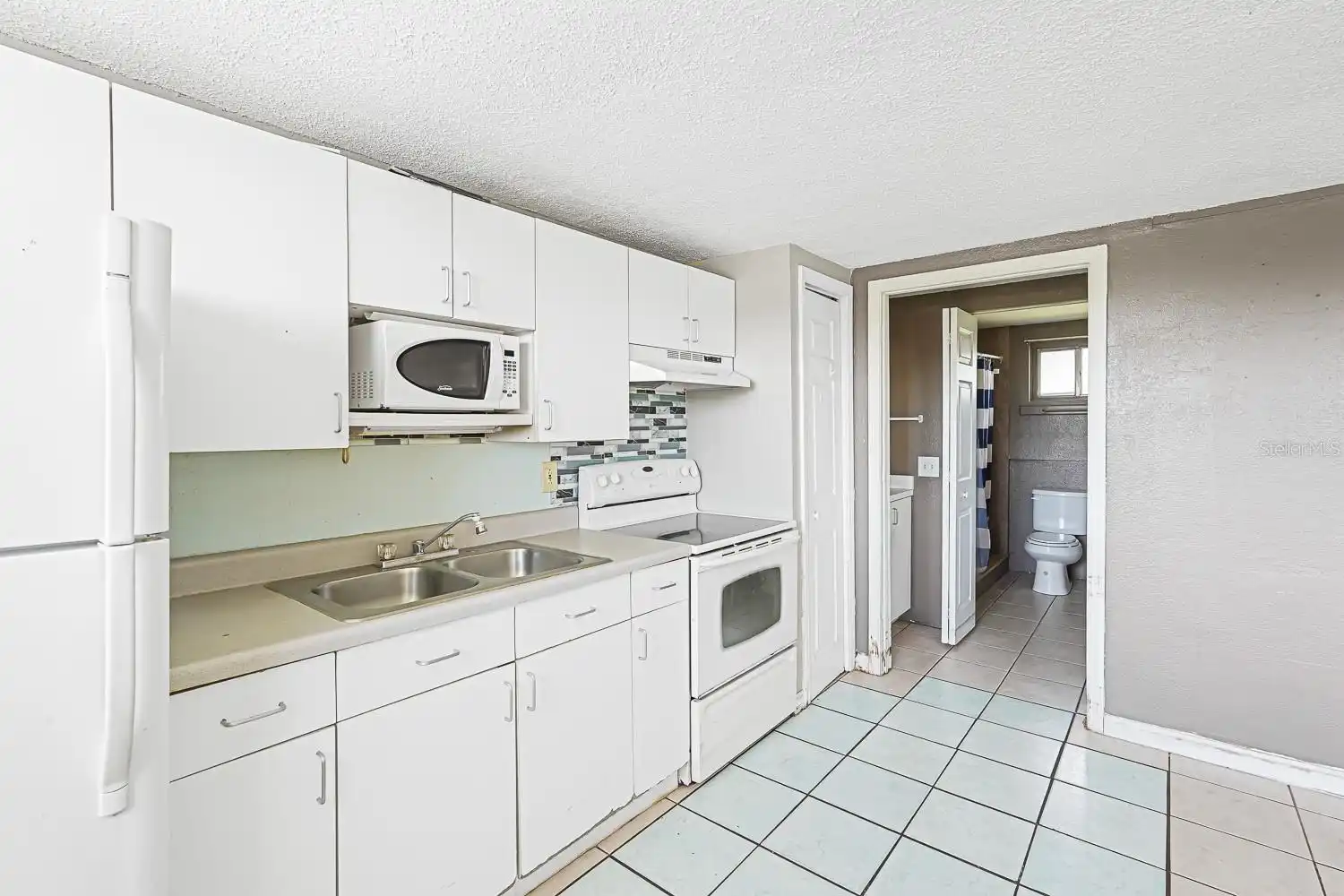 Listing Photo 11