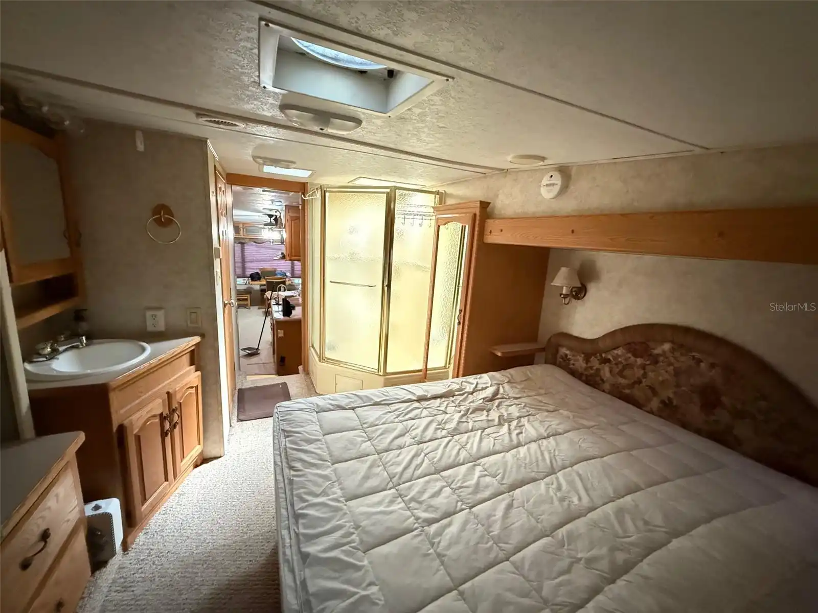 Listing Photo 12