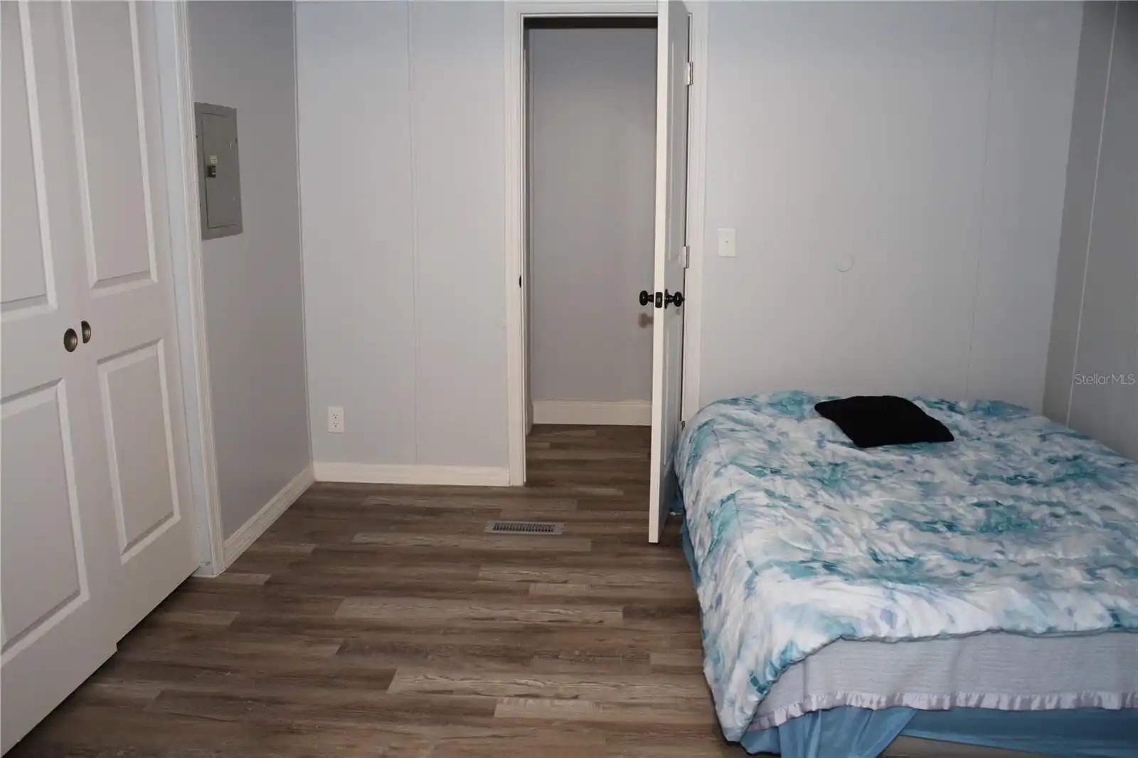 Listing Photo 5