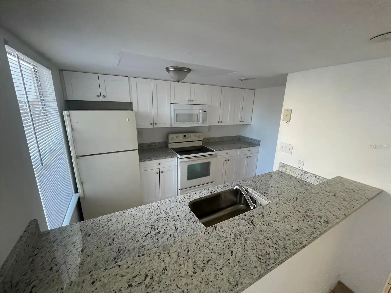 Listing Photo 8