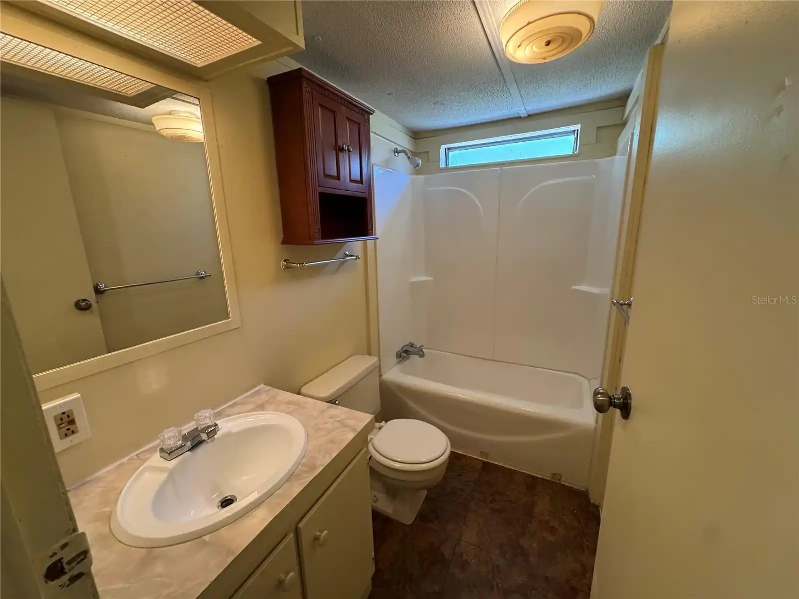 Listing Photo 11